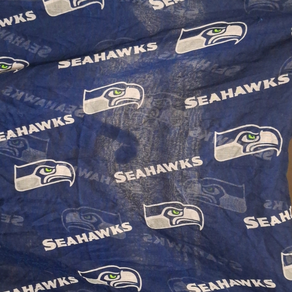 Seahawk scarf - Picture 2 of 4